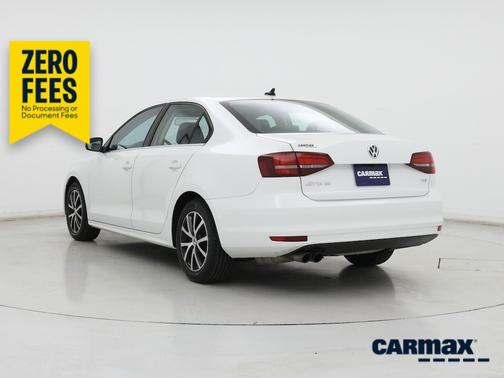 White 2017 Volkswagen Jetta SE