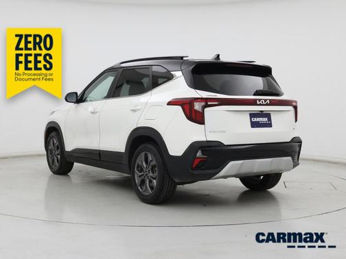 White 2024 Kia Seltos S