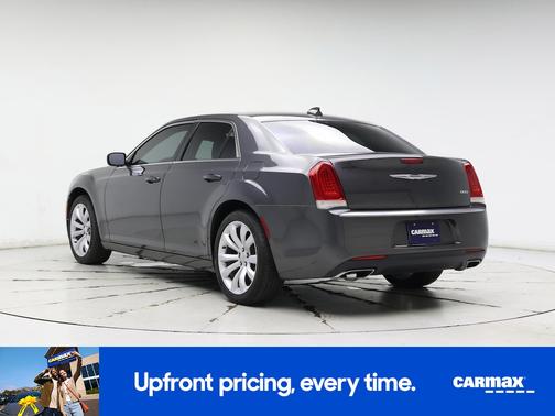 2018 Chrysler 300 Touring