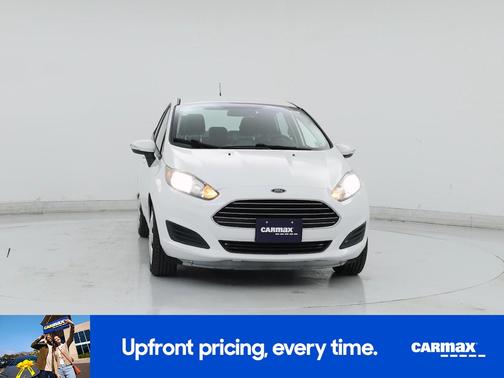 White 2016 Ford Fiesta SE
