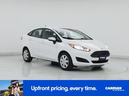 White 2016 Ford Fiesta SE