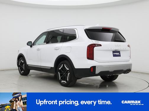 White 2025 Kia Telluride S