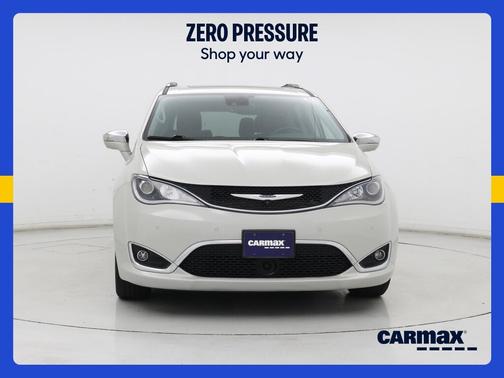 White 2019 Chrysler Pacifica Limited
