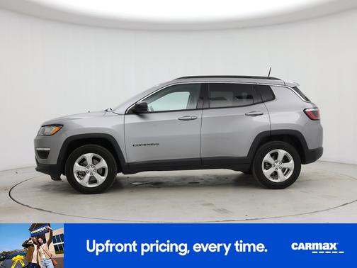 Silver 2017 Jeep Compass Latitude