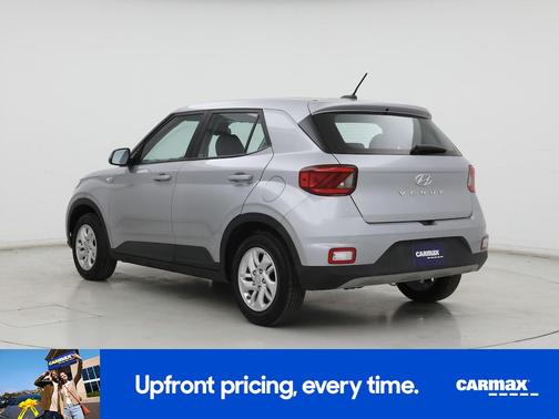Silver 2023 Hyundai VENUE SE