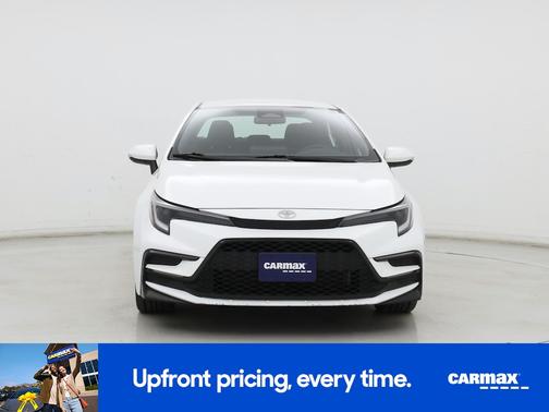 White 2023 Toyota Corolla SE