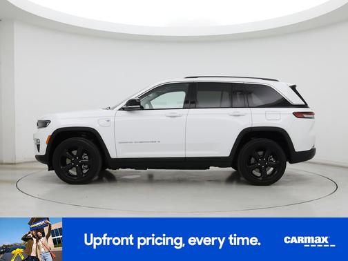 White 2022 Jeep Grand Cherokee 4xe
