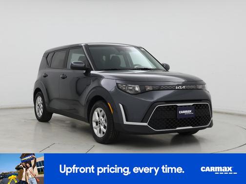 Gray 2024 Kia Soul LX