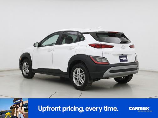 White 2022 Hyundai KONA SE