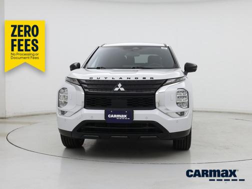 White 2023 Mitsubishi Outlander SE Black Edition