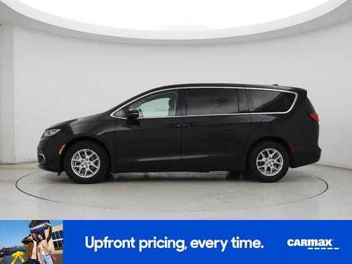 Black 2023 Chrysler Pacifica Touring L