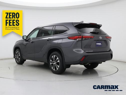 Gray 2021 Toyota Highlander XLE