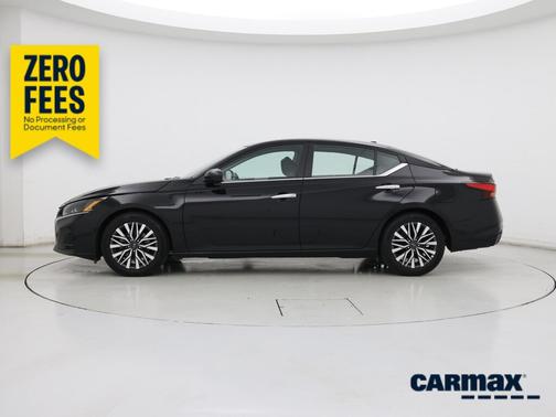 Black 2025 Nissan Altima SV