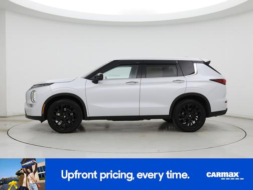 Silver 2024 Mitsubishi Outlander SE Black Edition