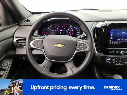 White 2023 Chevrolet Traverse LT Cloth