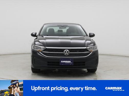 Black 2023 Volkswagen Jetta SE