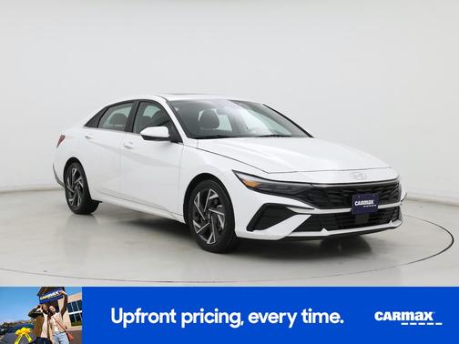White 2025 Hyundai ELANTRA SEL Convenience