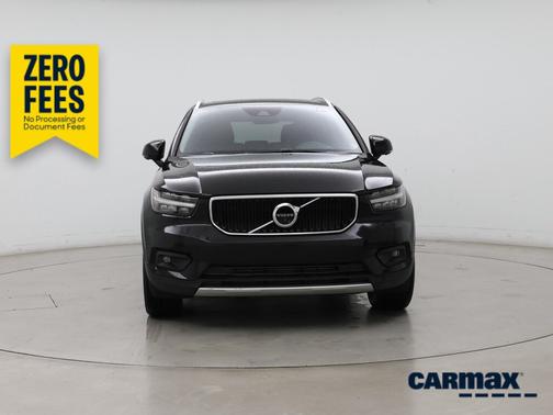 Black 2020 Volvo XC40 T5 Momentum