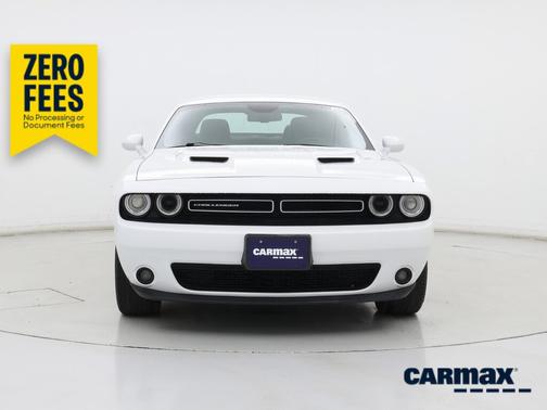 White 2022 Dodge Challenger SXT