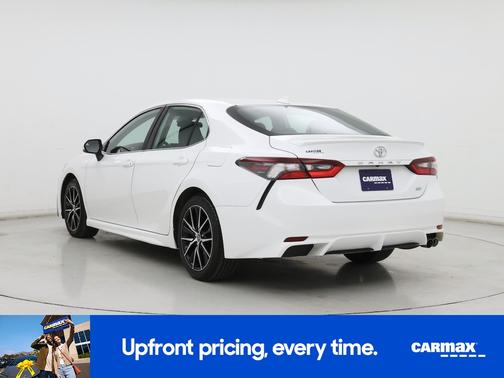 White 2023 Toyota Camry SE