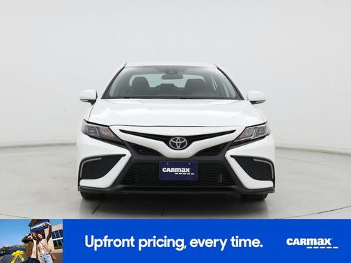 White 2023 Toyota Camry SE