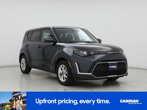 Gray 2024 Kia Soul LX