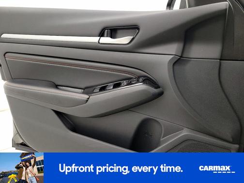 Black 2023 Nissan Altima SR