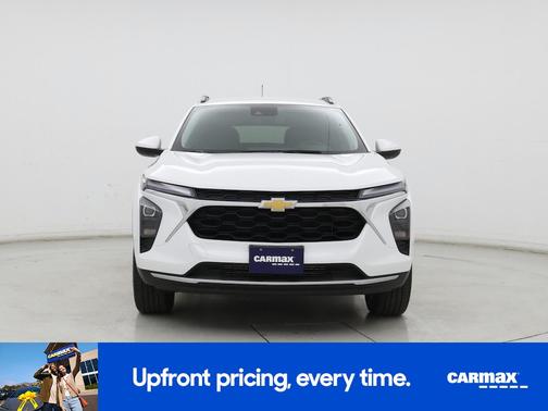 White 2025 Chevrolet Trax LT