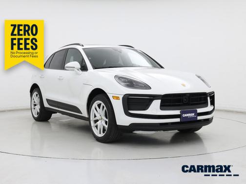 White 2023 Porsche Macan