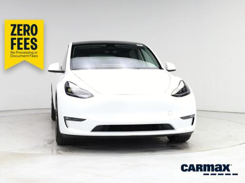 White 2023 Tesla Model Y