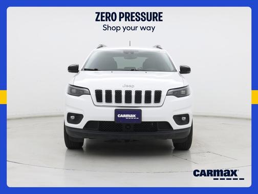 White 2022 Jeep Cherokee Latitude Lux