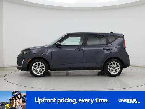 Gray 2024 Kia Soul LX
