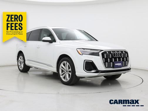 White 2025 Audi Q7 Premium Plus