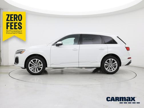 White 2025 Audi Q7 Premium Plus