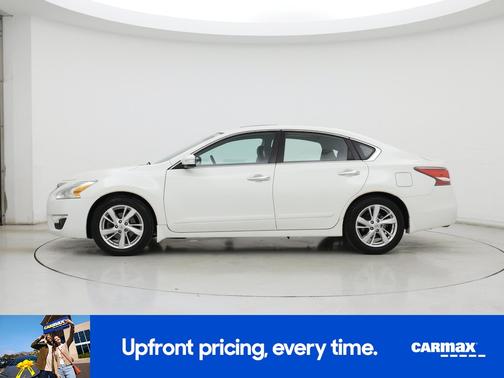 White 2015 Nissan Altima SL