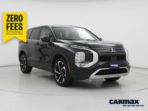 Black 2023 Mitsubishi Outlander SE Black Edition