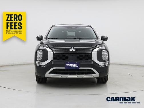 Black 2023 Mitsubishi Outlander SE Black Edition