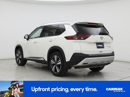 White 2023 Nissan Rogue Platinum