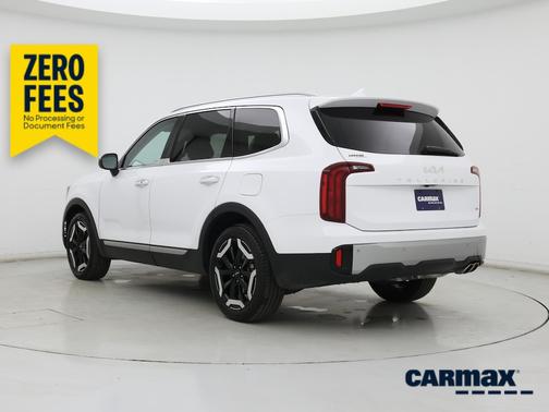 White 2025 Kia Telluride S