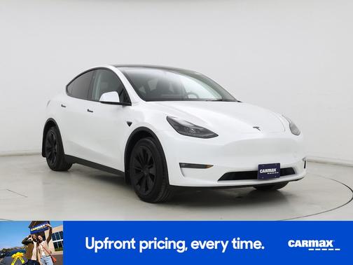 White 2025 Tesla Model Y Long Range