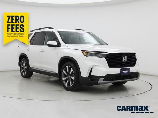 White 2024 Honda Pilot Elite