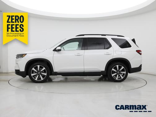 White 2024 Honda Pilot Elite