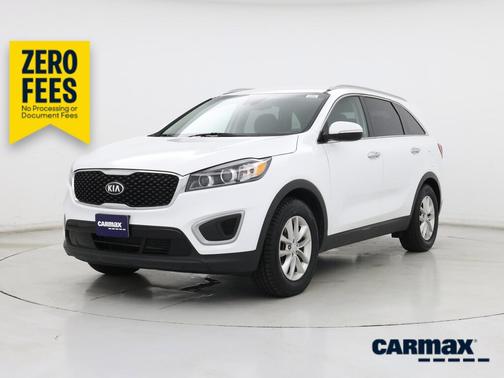 White 2018 Kia Sorento L
