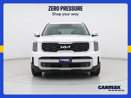 White 2024 Kia Telluride SX