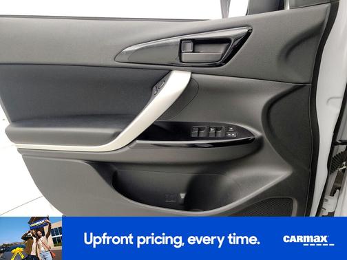 White 2022 Mitsubishi Eclipse Cross LE