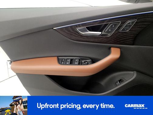 White 2021 Audi Q8 Premium Plus