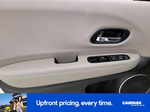 White 2018 Honda HR-V EX