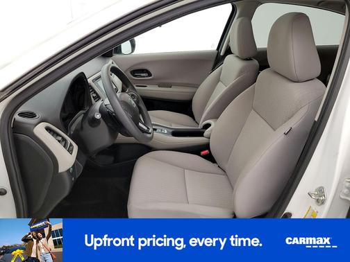 White 2018 Honda HR-V EX