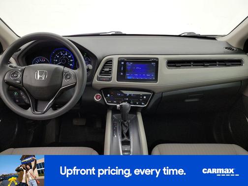 White 2018 Honda HR-V EX