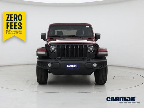 Burgundy 2022 Jeep Gladiator Willy's
